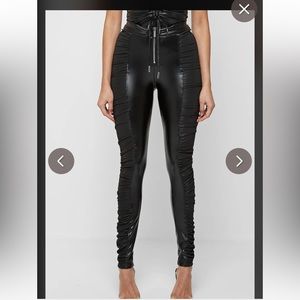 Maniere de voir ruched vegan leather leggings